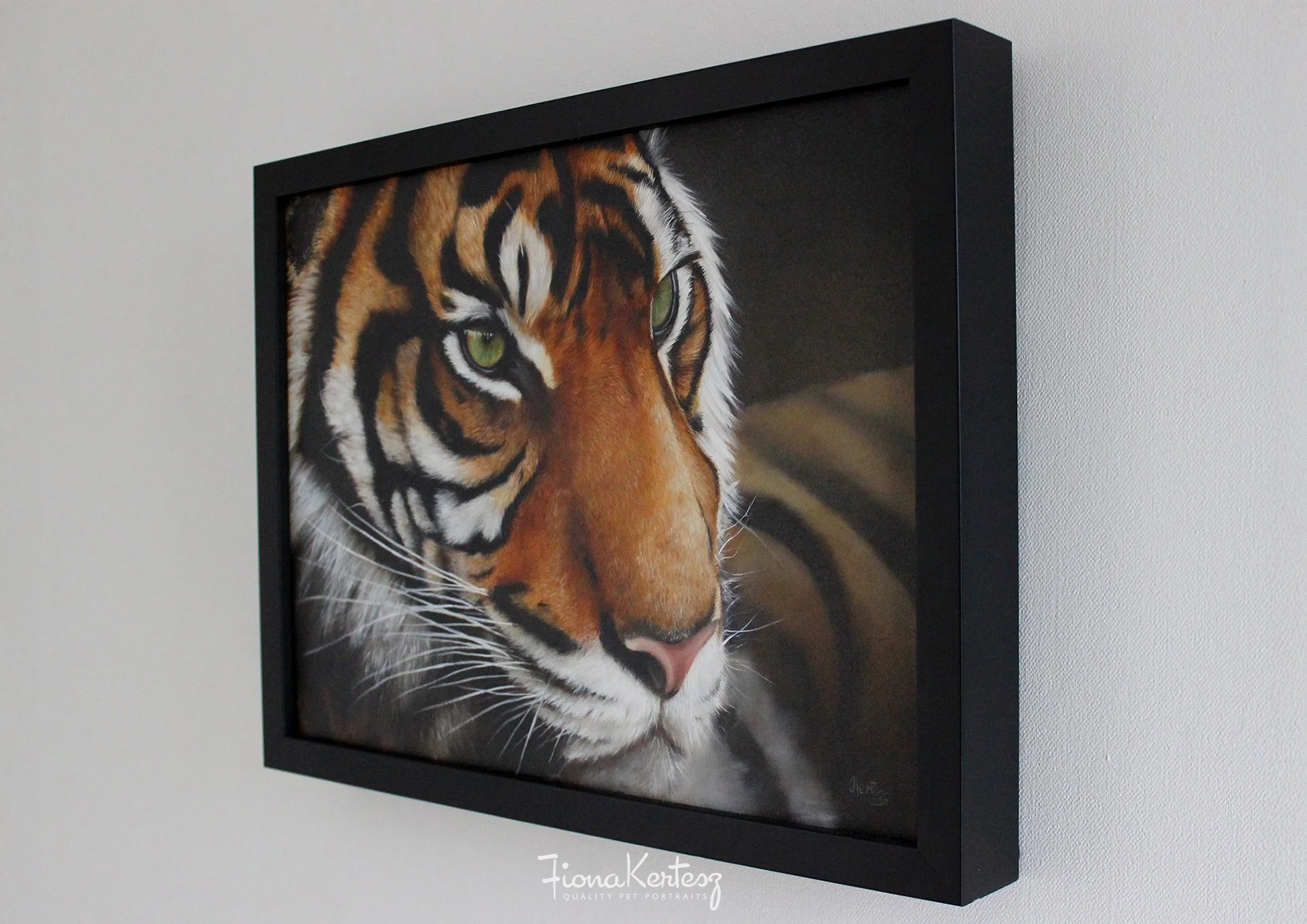 Tiger_oil painting_Fiona_Kertesz_side_frame.jpg