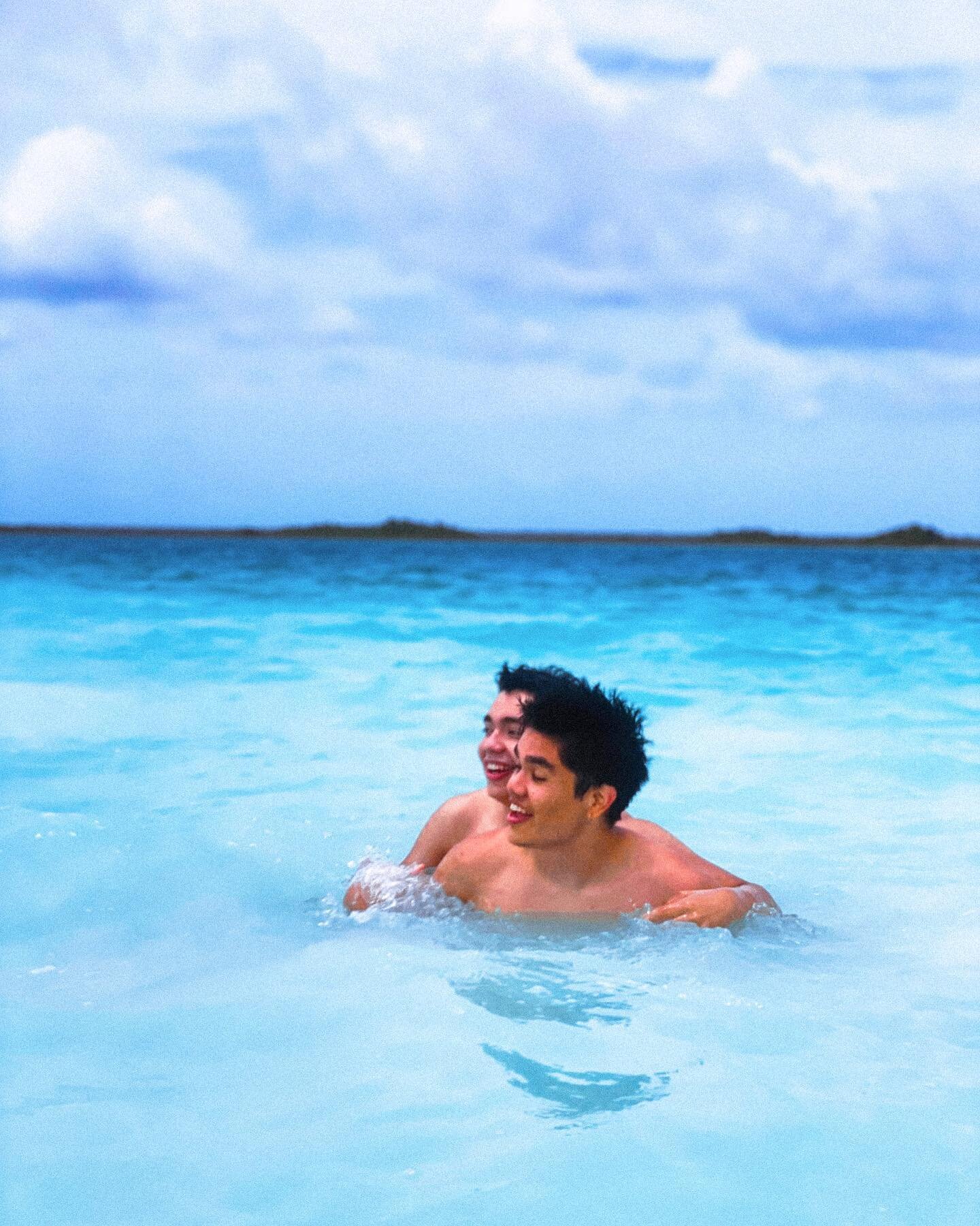 miguel&rsquo;s 20 years old and he still doesn&rsquo;t know how to swim lmao 🤣🏊