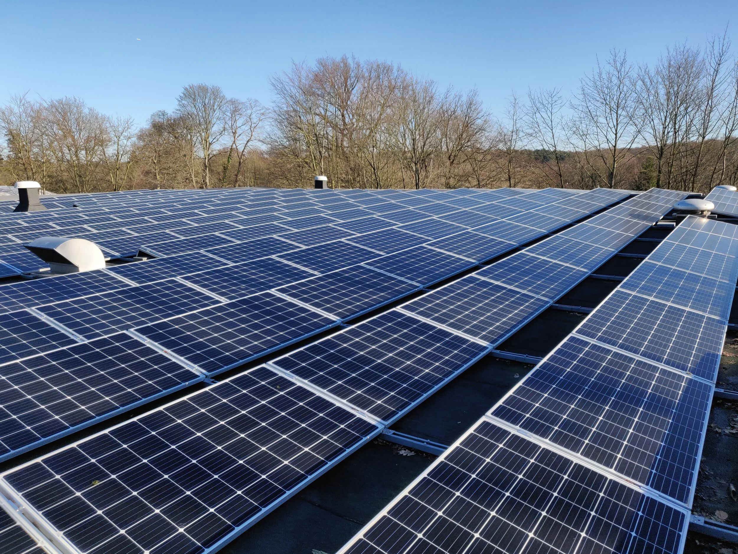 Installation photovoltaïque à l'International School of Brussels