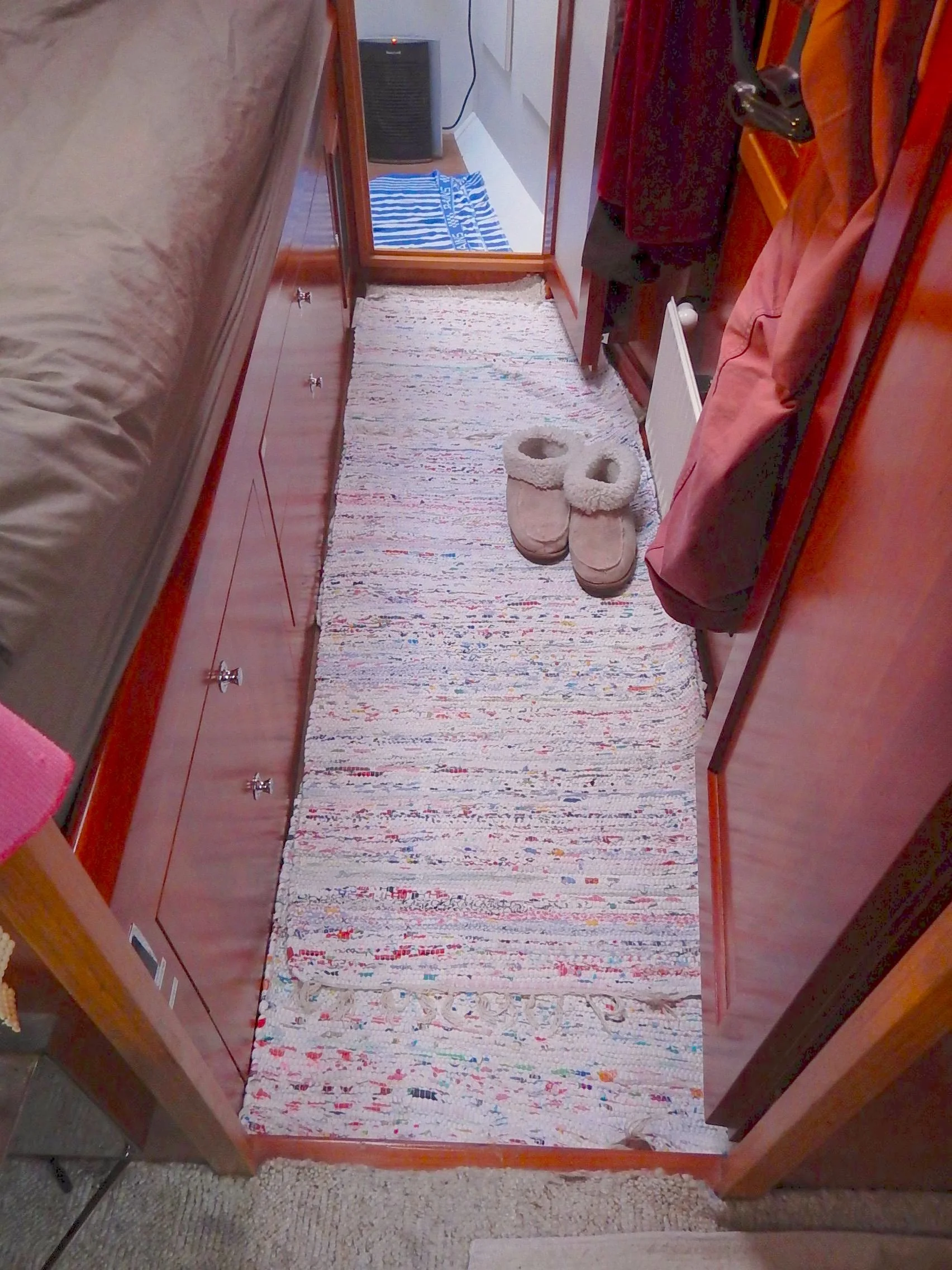 Nice woven rugs onboard. Photo by François & Valérie