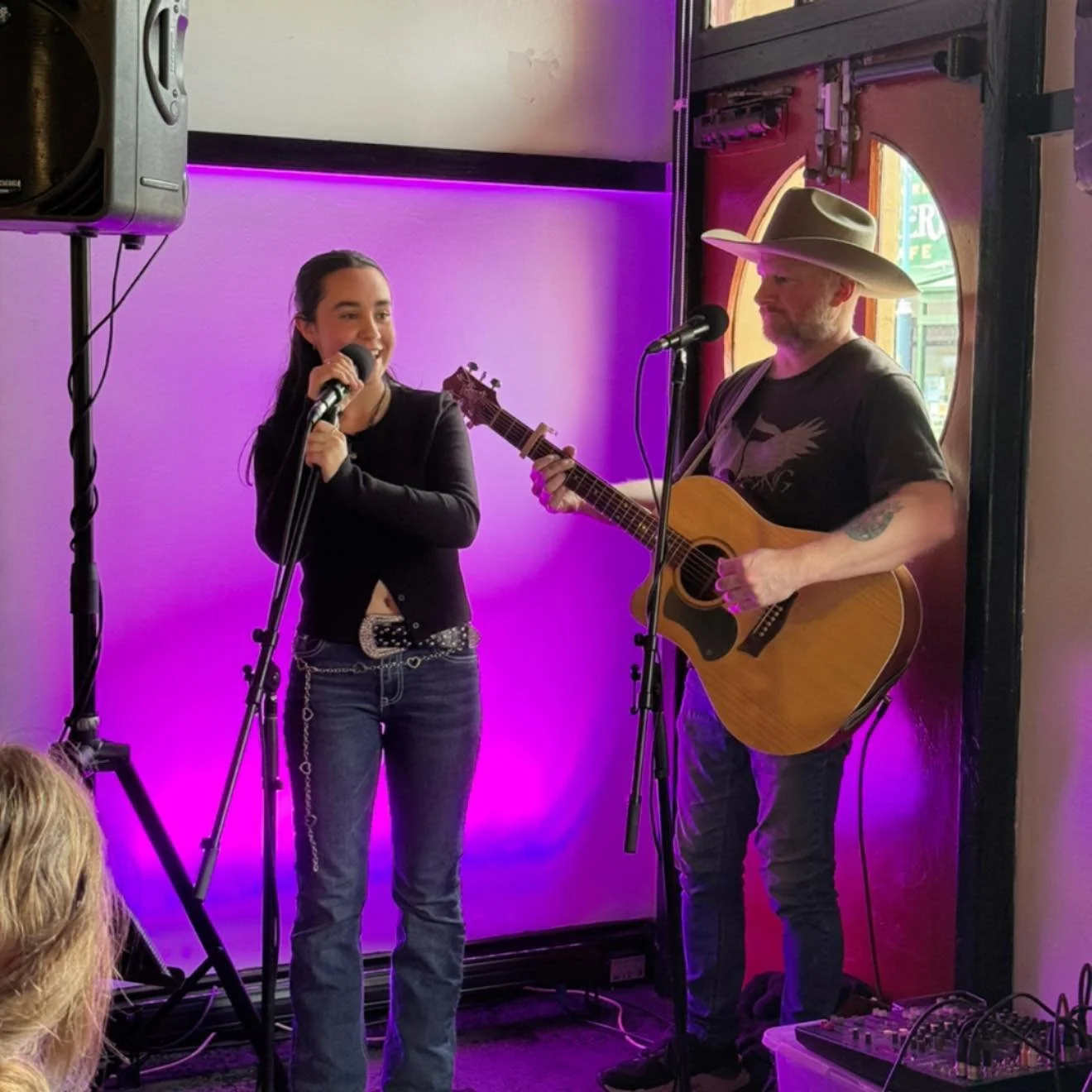 Amazing the talent you get to see at a local pub!
Great stuff tilly_rosemusic ❤️