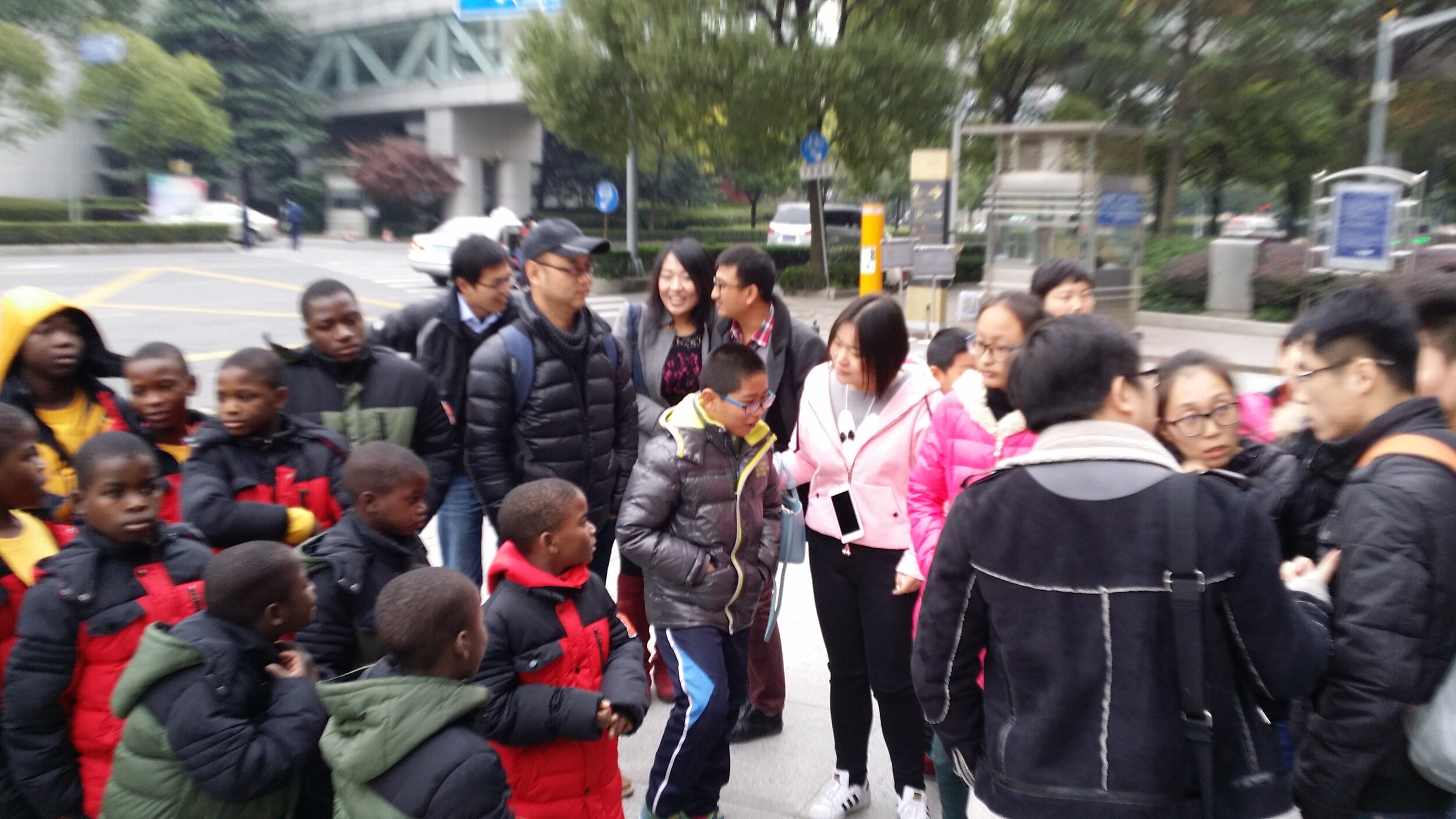China CSR - Outing with Africa's kids