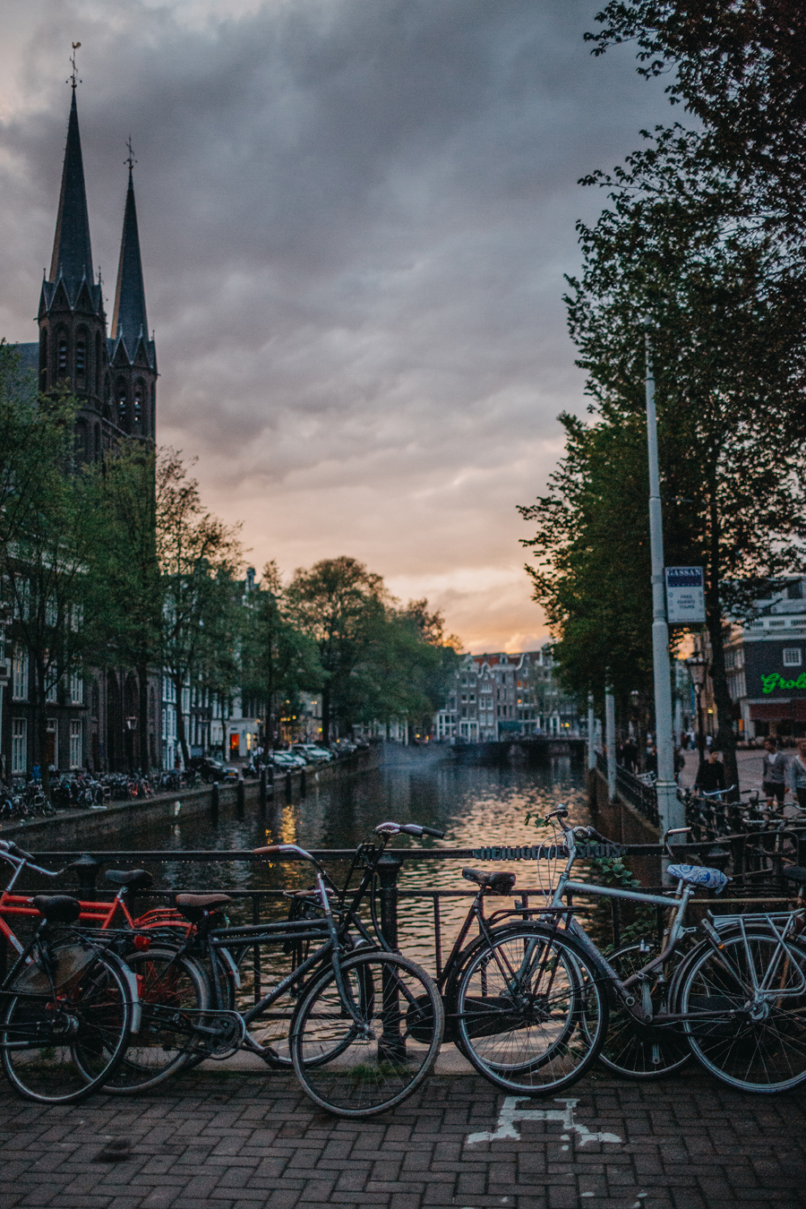 019-amsterdam-bikes-travel-photography.jpg