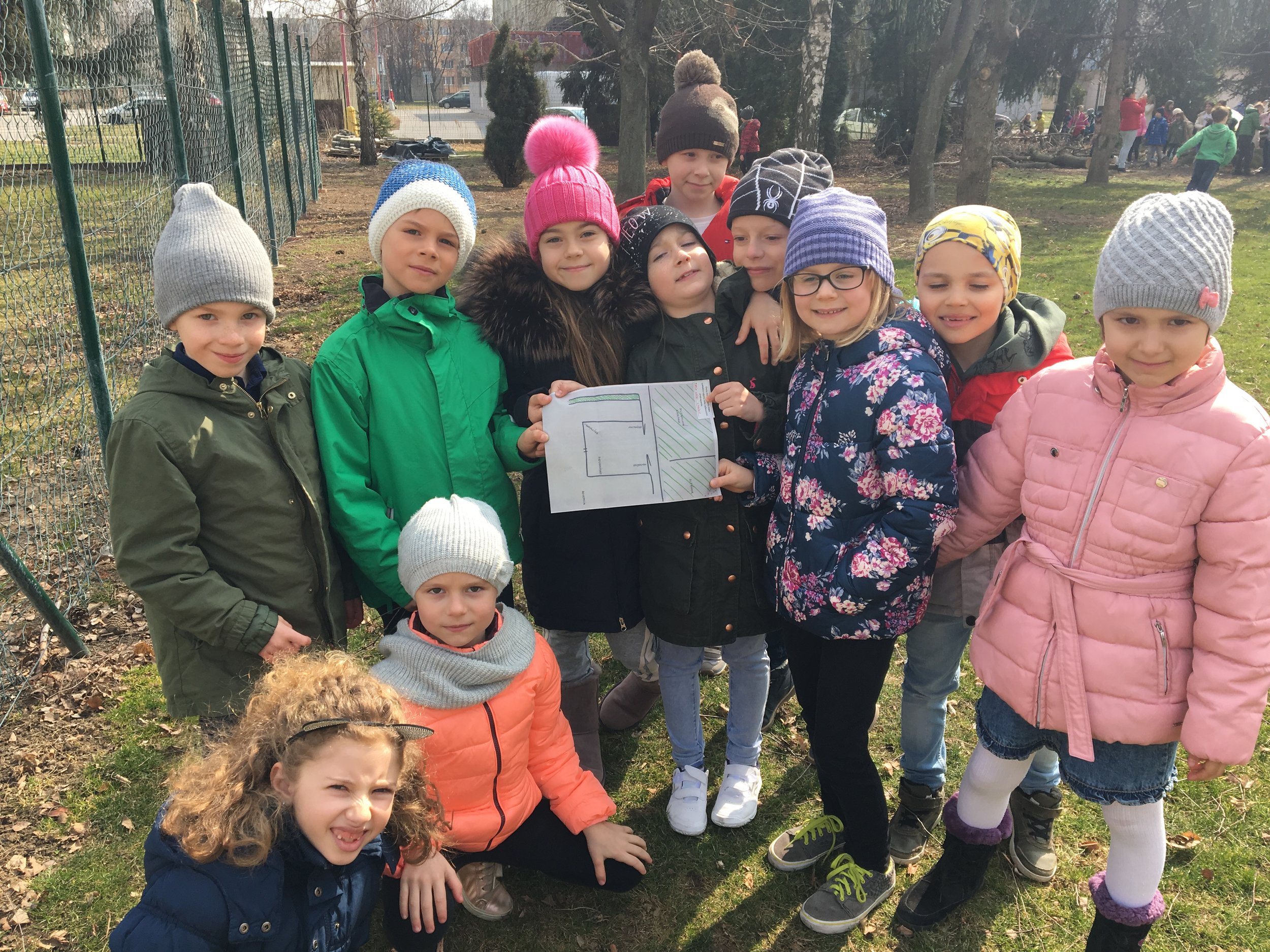 egg hunt 01.JPG