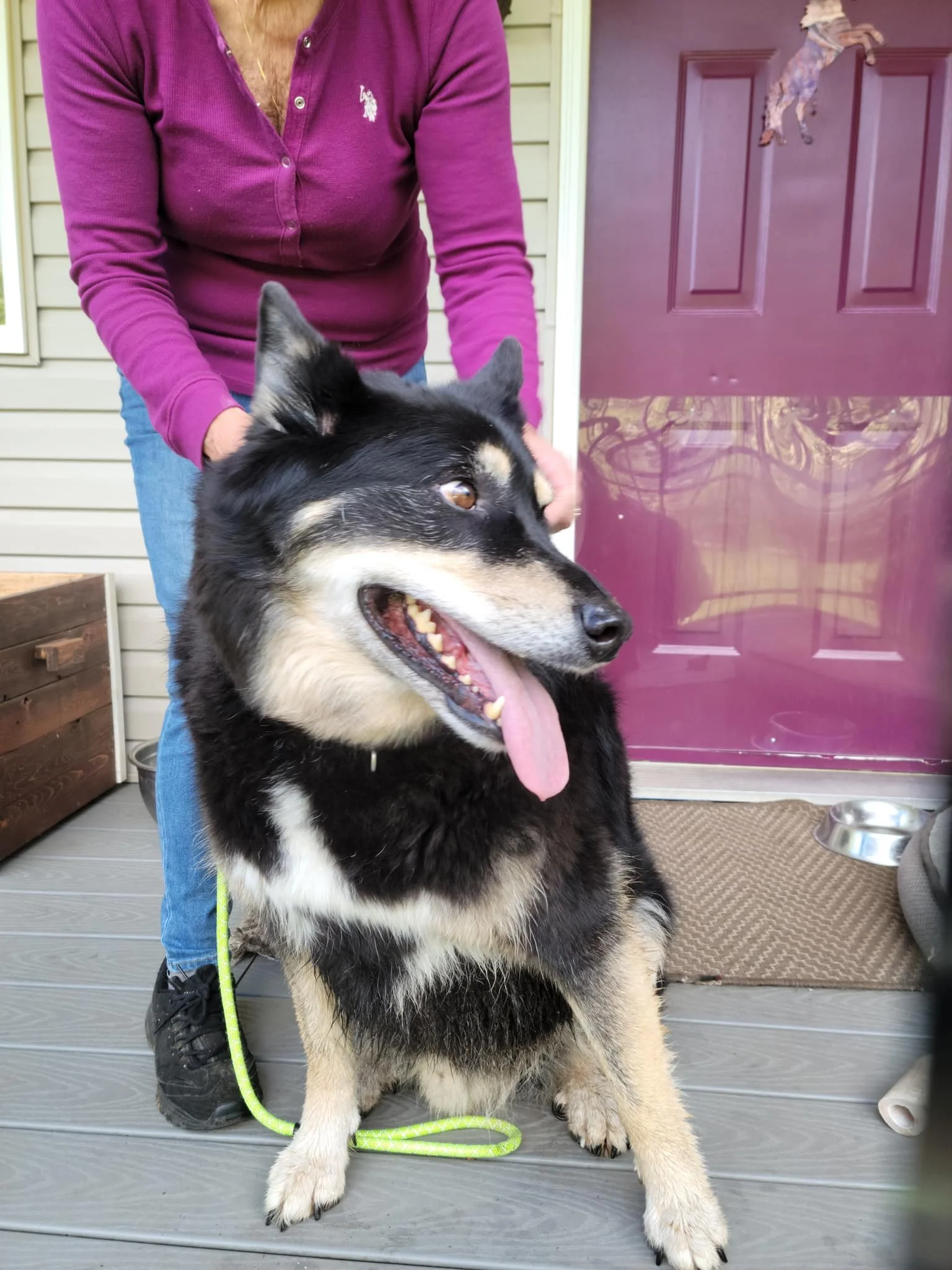 HAPPY ENDINGS - QUALICUM BEACH BC. / MAY 19, 2022