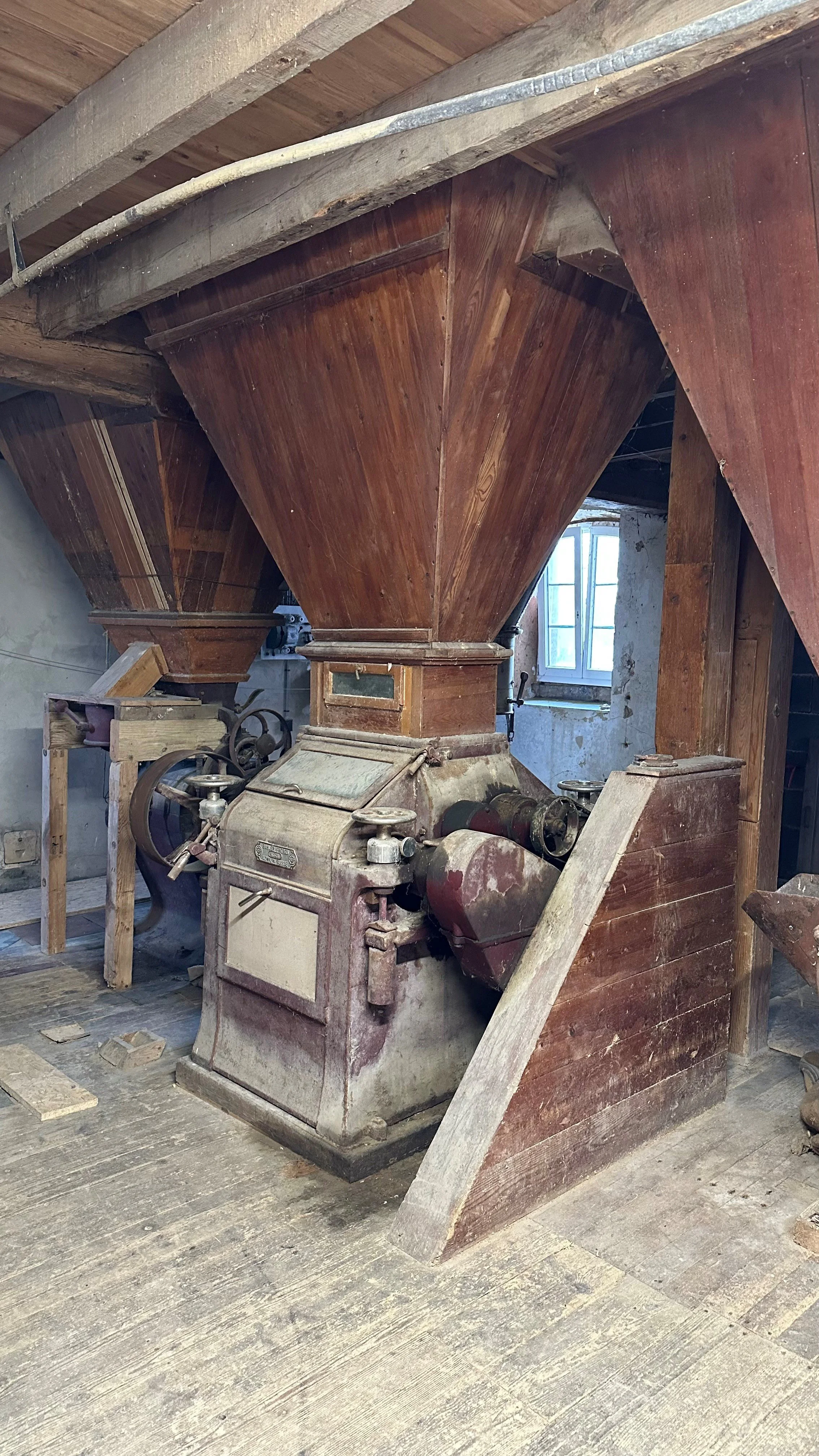 (Re)découverte vun der Leeweler Millen : Eng Rees duerch déi al Millen