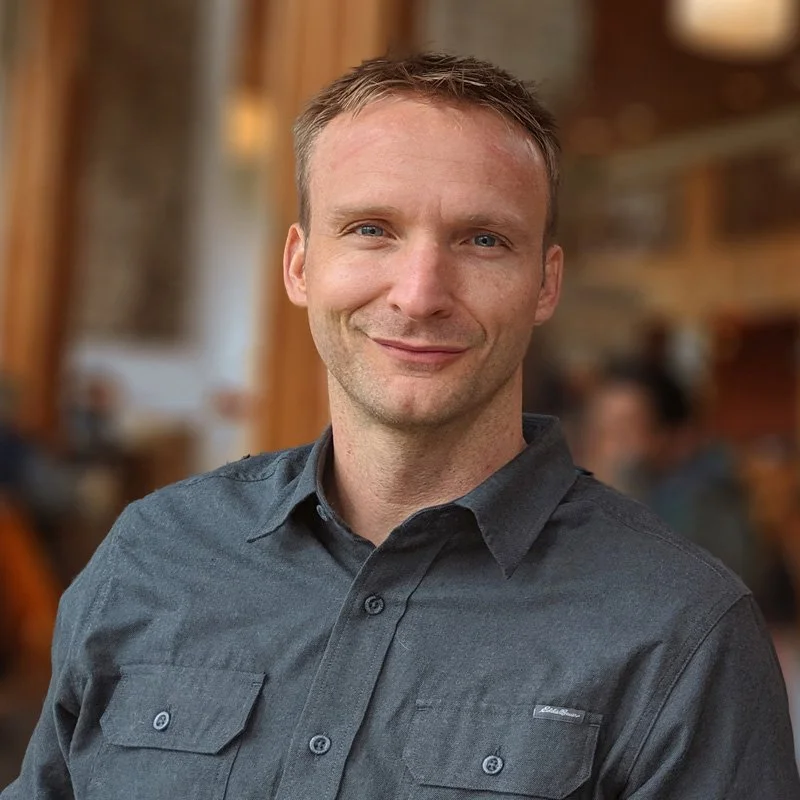 mark hofmeyer headshot-800x800 (1).jpg