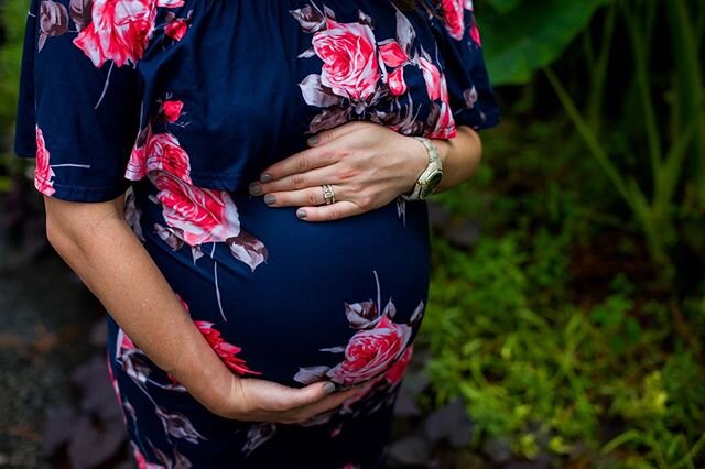 Hey there MaMa...Incase you haven&rsquo;t heard it lately. Your amazing and your doing an amazing job! 💕 
#throwbackthursday #spring #maternityphotography #maternityshoot #monroelaphotographer #louisianaphotographer