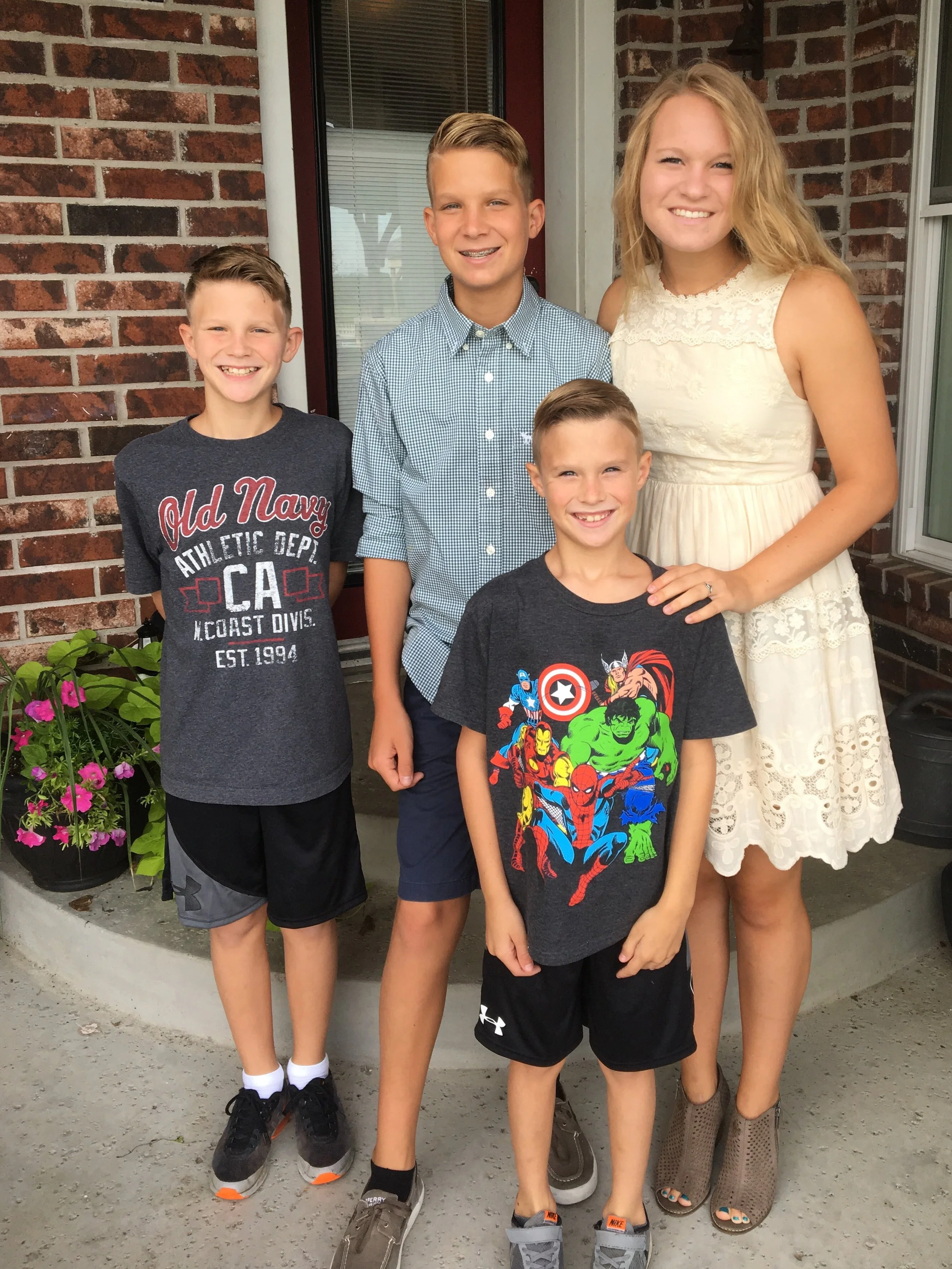 Brooklyn ~ 11th —- Jaron ~ 8th —- Caden ~ 5th —- Gavin ~ 2nd *if Brooklyn wasn’t wearing heels she’d be eye-to-eye with her oldest little brother