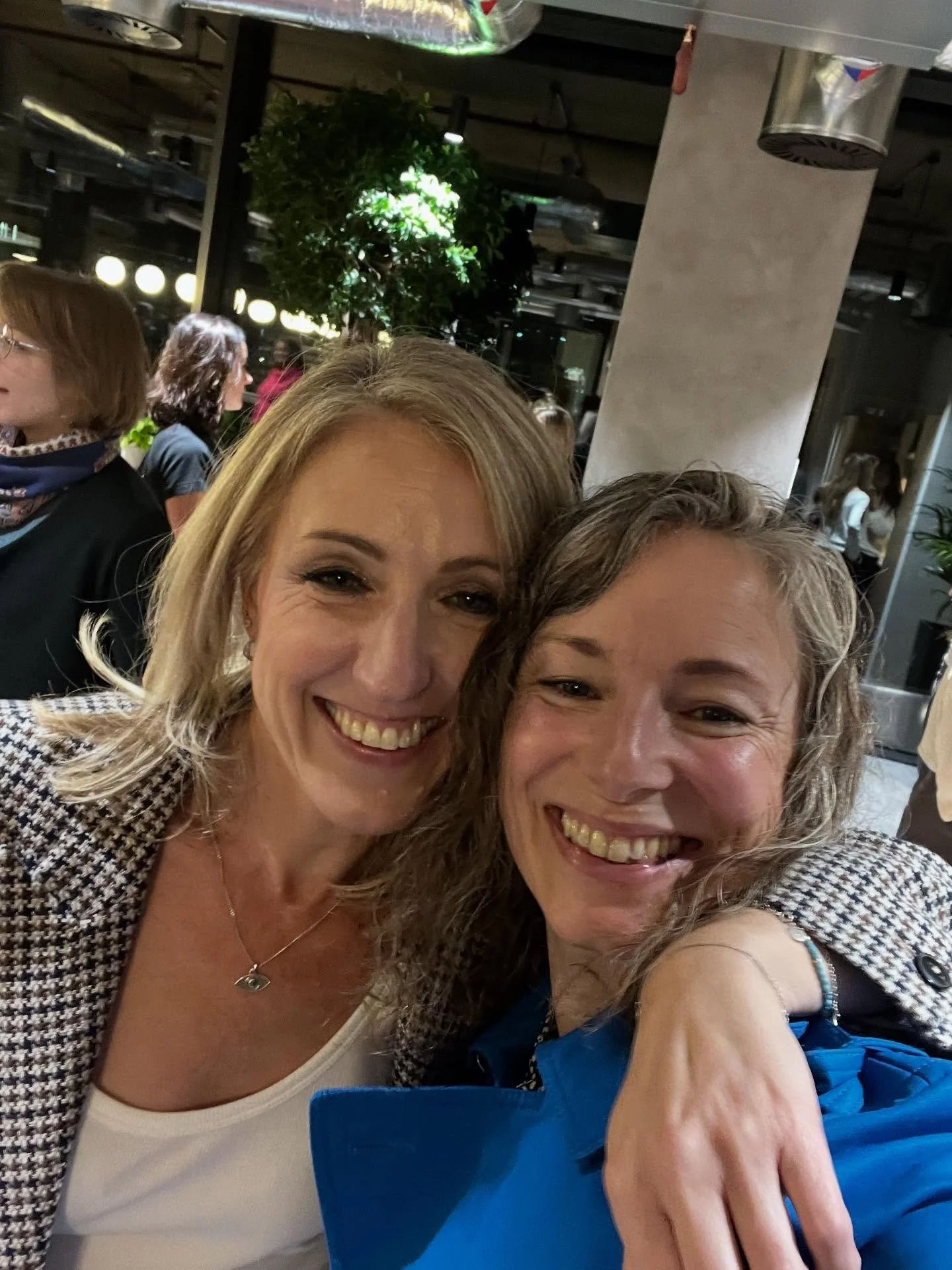 3 weeks since &lsquo;Being Seen&rsquo; and I can feel the shift.

&hellip;raised my hand 
&hellip;spoken up 
&hellip;stepped up 

✨I&rsquo;ve been more visible!✨

Coincidence?

Maybe.

Give the report a read (link via @antoniataylorpr bio) and notice