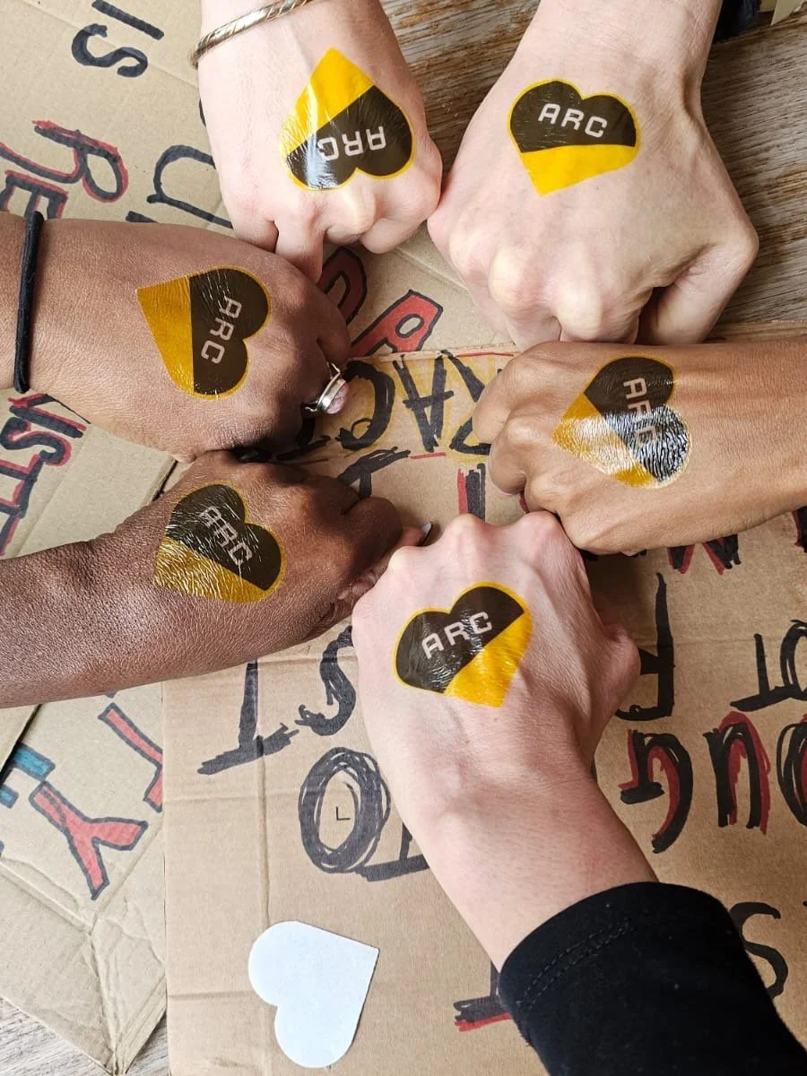 ✨Wow what a day!✨

Folks from all walks of life standing up for love, unity and anti-racism
Joy care love laughter 
Also defiance fortification solidarity 

🪧🌟💪💫

Shout out @togetheralliance coordinating such an eclectic bunch - what an incredibl