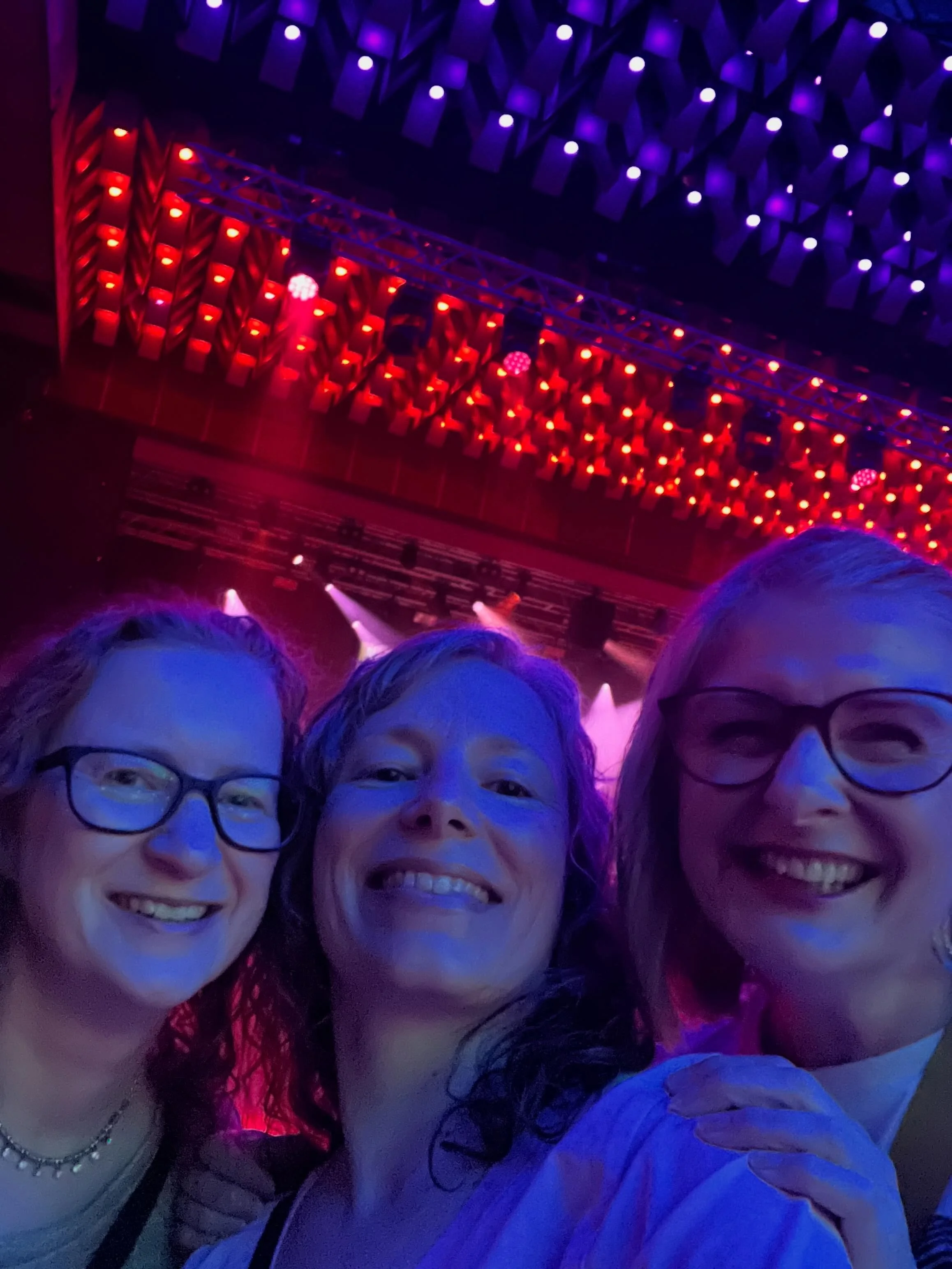 May&rsquo;s been a month for DANCING&nbsp;💃🏻🪩✨

🌍1st West Africa night at @afrikanacic in Carlisle, amazing beats and jollof rice! 

🏡2nd house party with a bunch of facilitators for a pal&rsquo;s 50th and we went for it! 

⛸️3rd &lsquo;Heated R