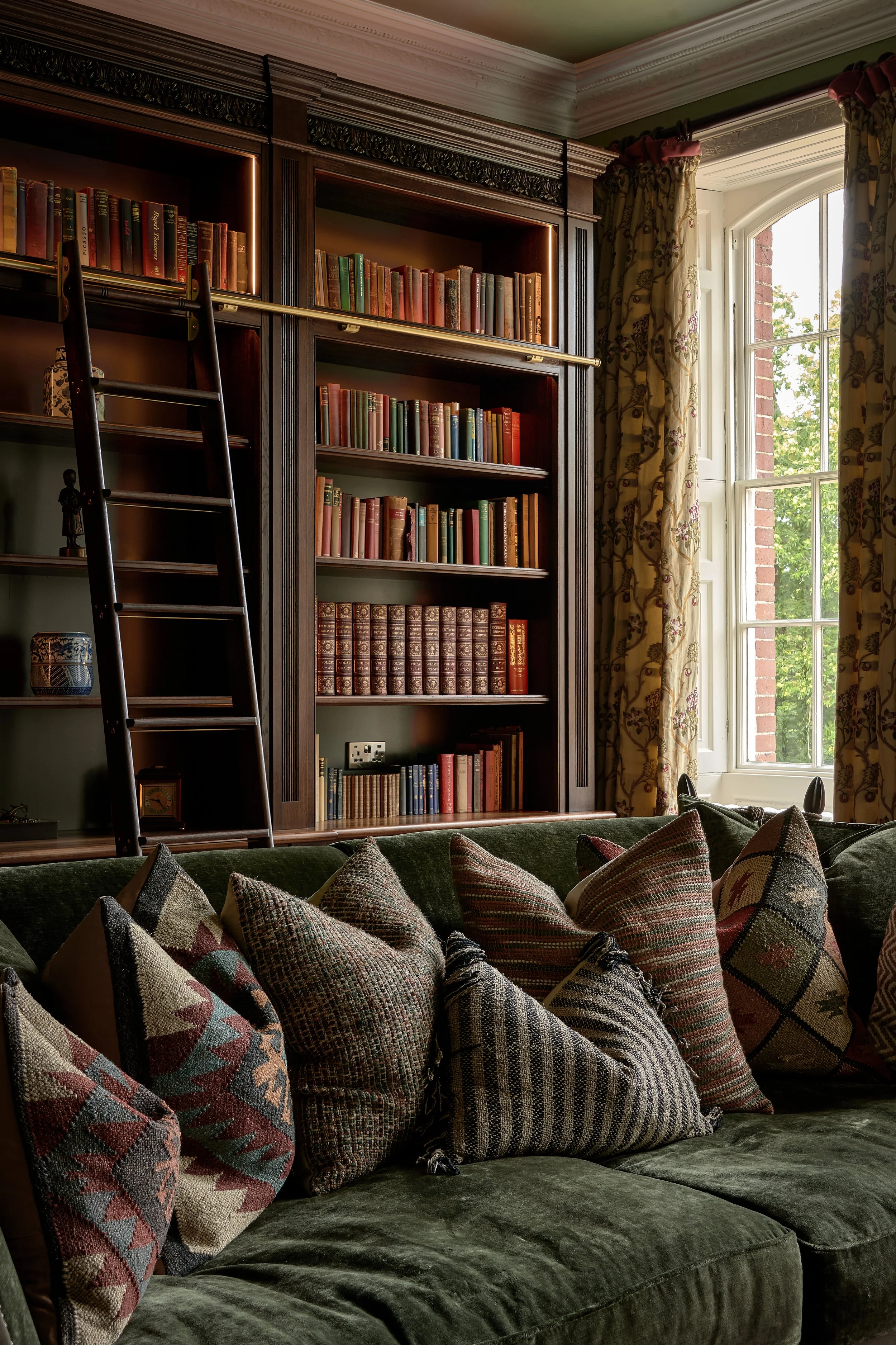 Mark-Hardy-2026-Country-House-Photography Hampshire 1.jpg