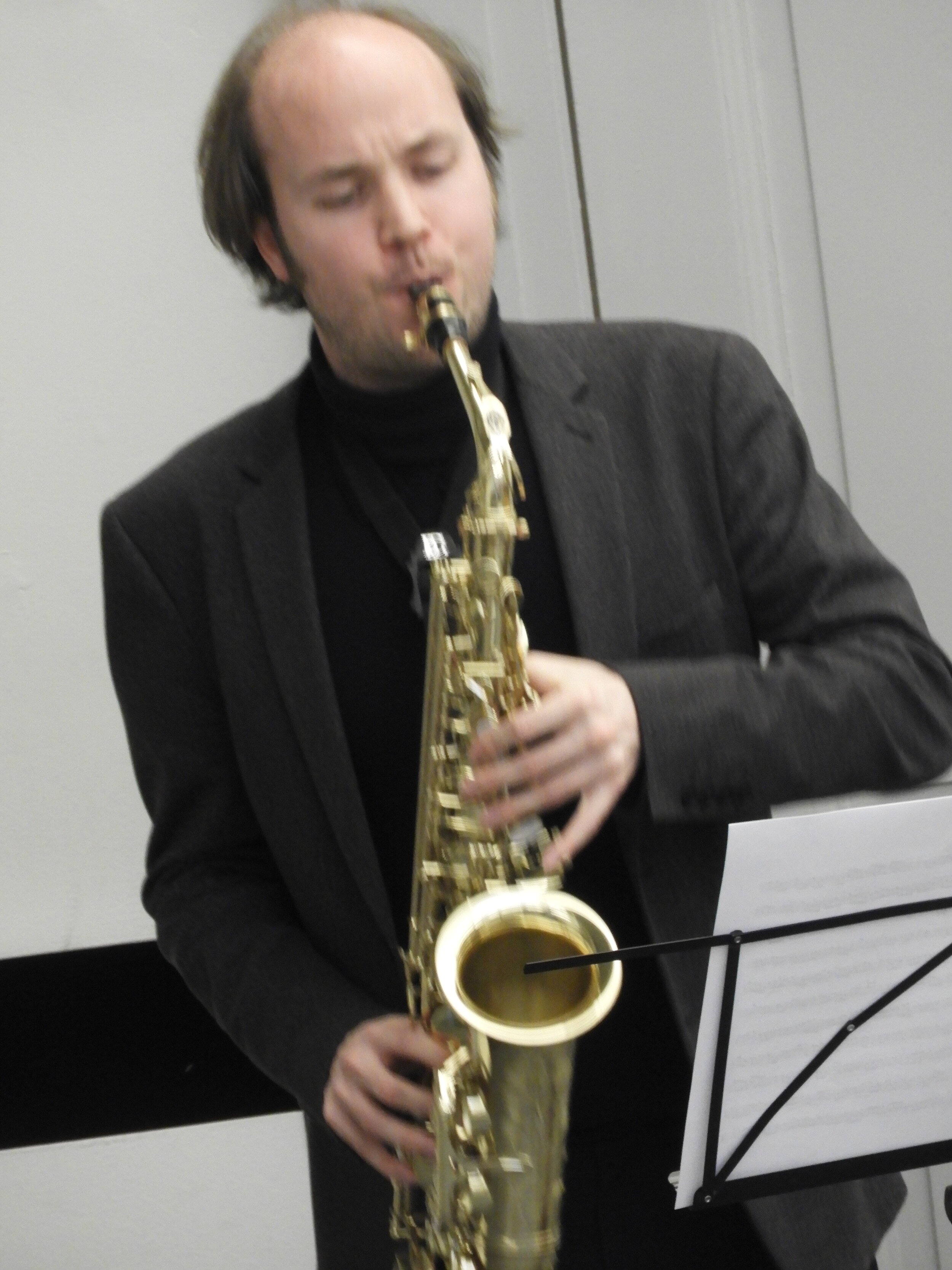 Kurt Bertels, saxofonist en artistiek onderzoeker, oprichter van het Kugoni Trio