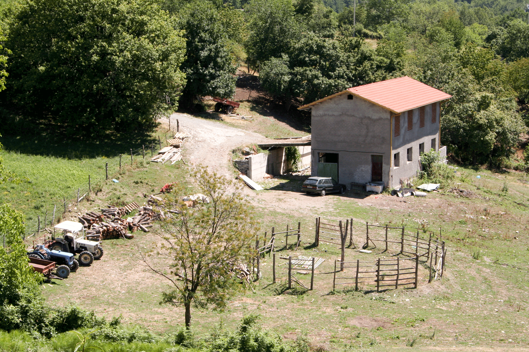 Corral near Comano
