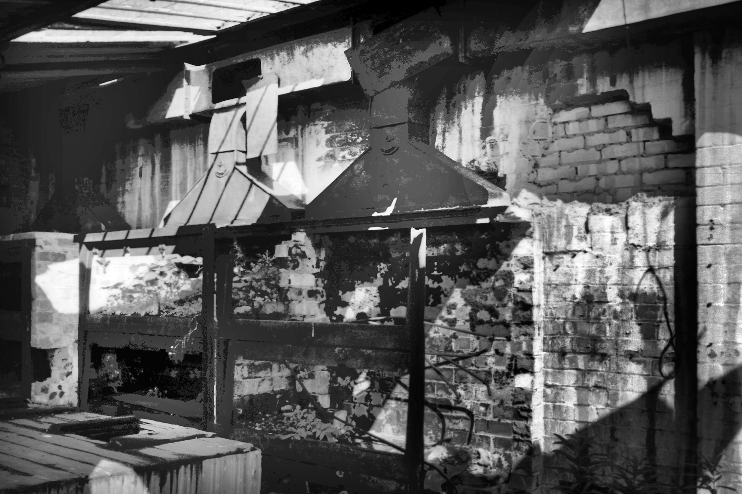 Abandoned Works, Humber Foreshore, 1986