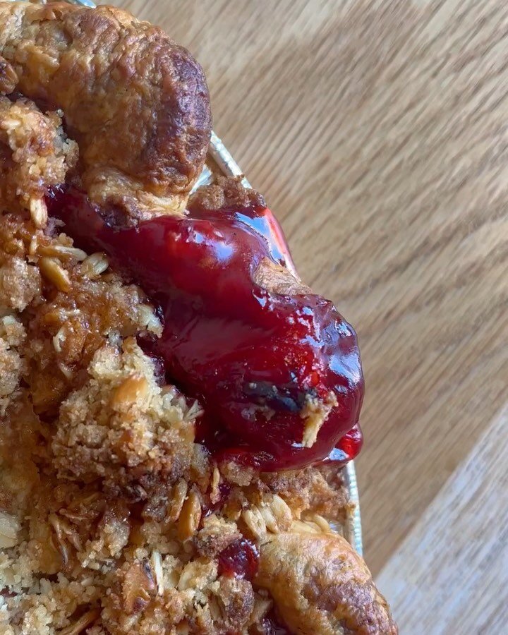 DING DONG whole strawberry rhubarb pie alert‼️ we&rsquo;ll have some this weekend, plus @sophomorecoffee croissant twists and all these other nice things. see you in the morning!