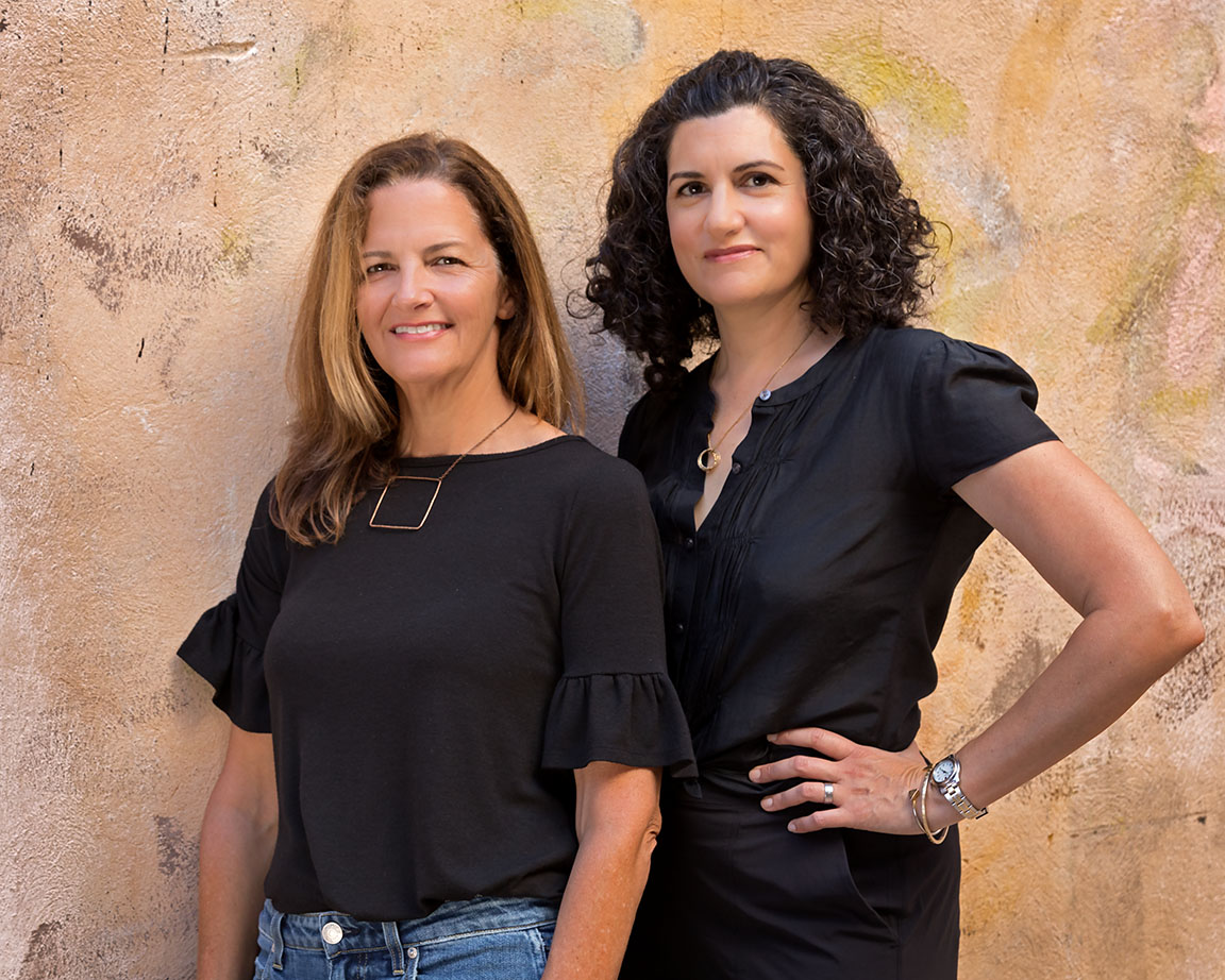 Jennifer Martin (L) and Cynthia de Miranda (R)