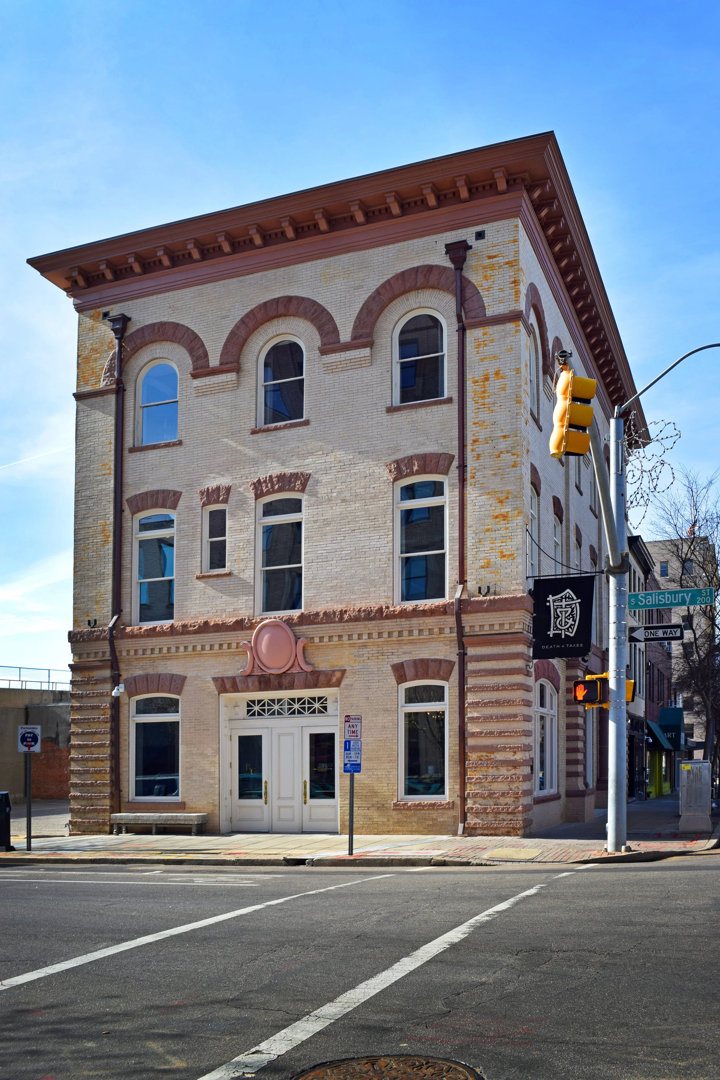 HJ Brown Coffin House--04 edit.jpg