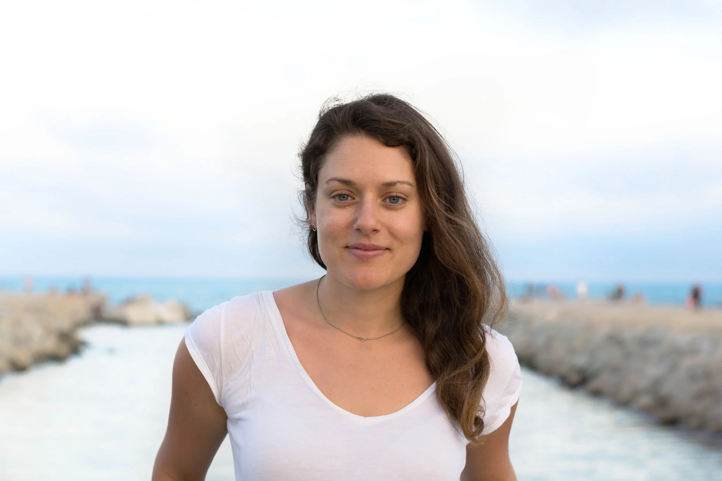 headshot melina.jpg