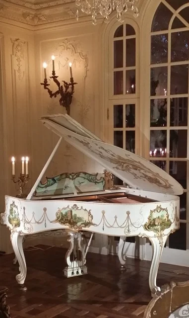 piano painted by Jennifer Chapman