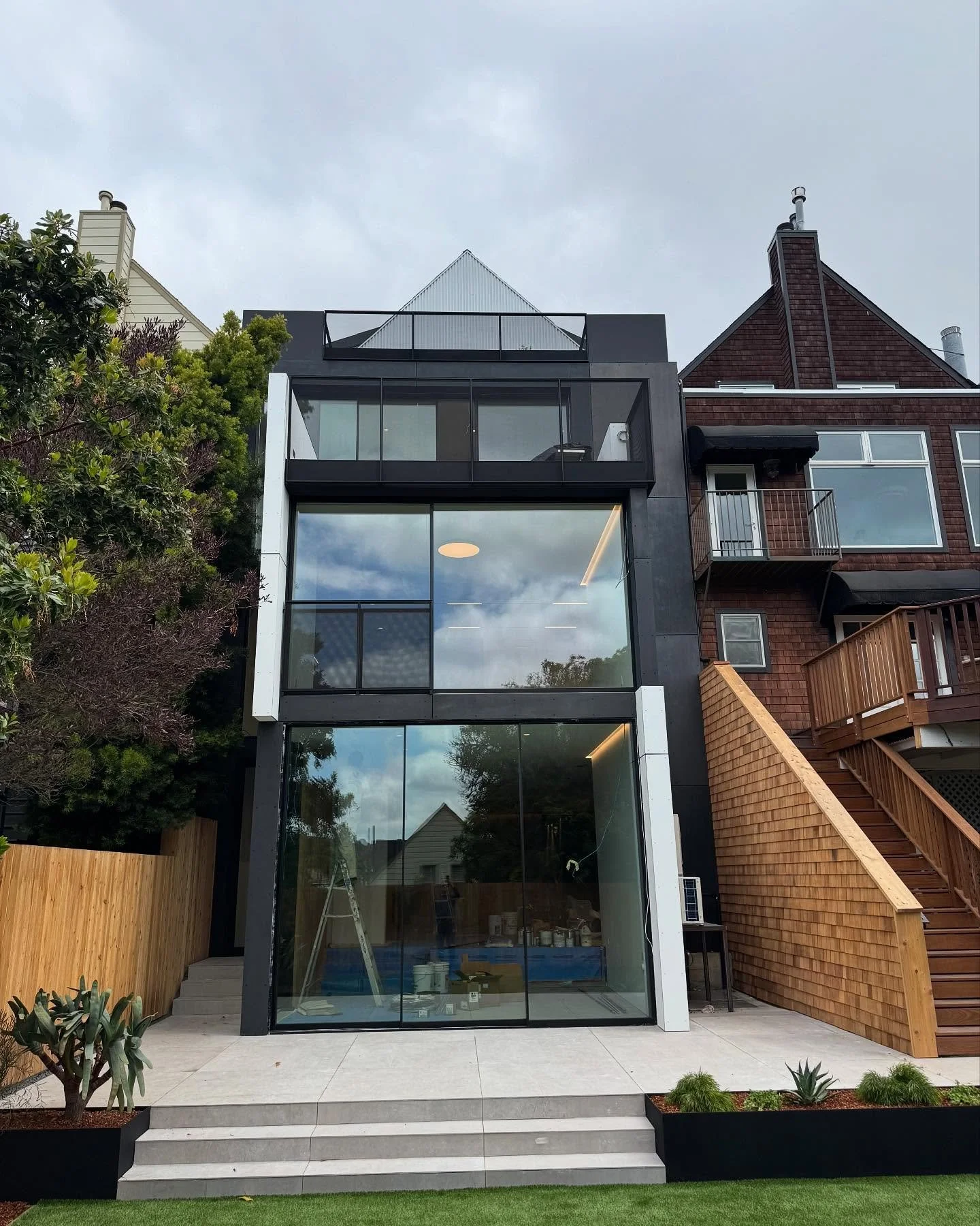 House with stunning views in SF finishing up