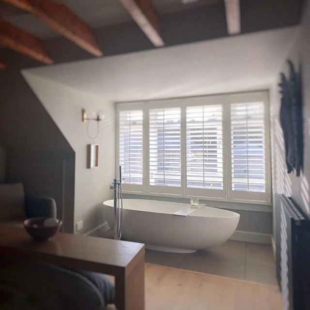 Client opted for the Lite package from our Sister Company Habitare. (Link to information in bio) Our client was looking for guidance on decoration; they were looking for some bold statement colours, with more calming colours for bedrooms and the stud