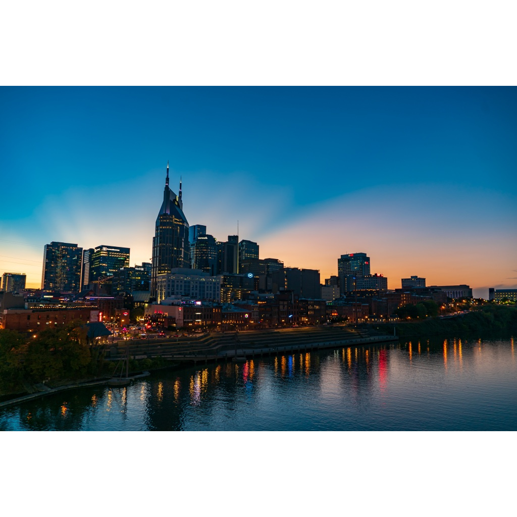 The Headliner - Critical Visuals