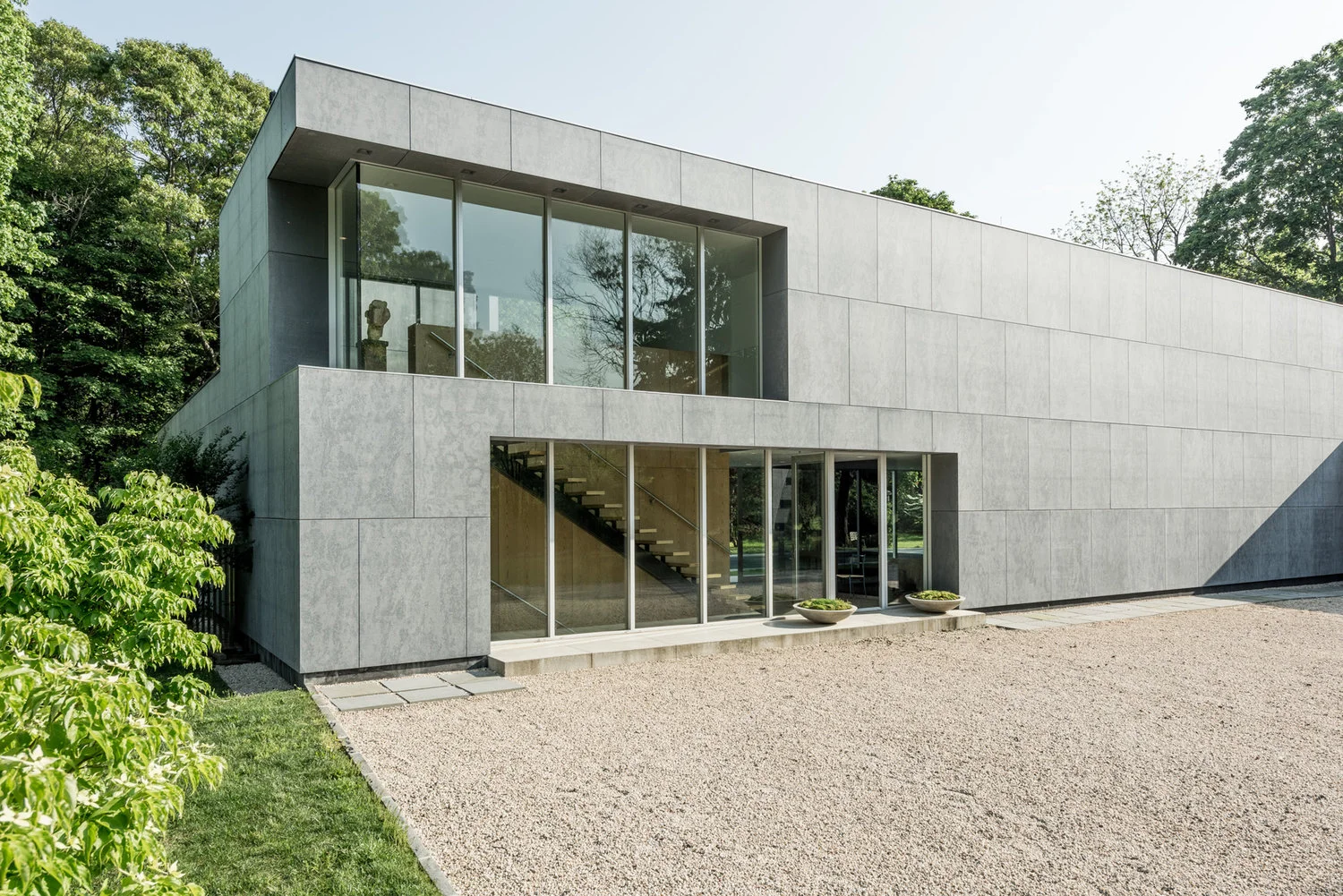  LONG ISLAND HOUSE Completed at MR Architecture + Decor, P.C. Photography by Francois Dischinger  © 2017 McMullen Architecture 