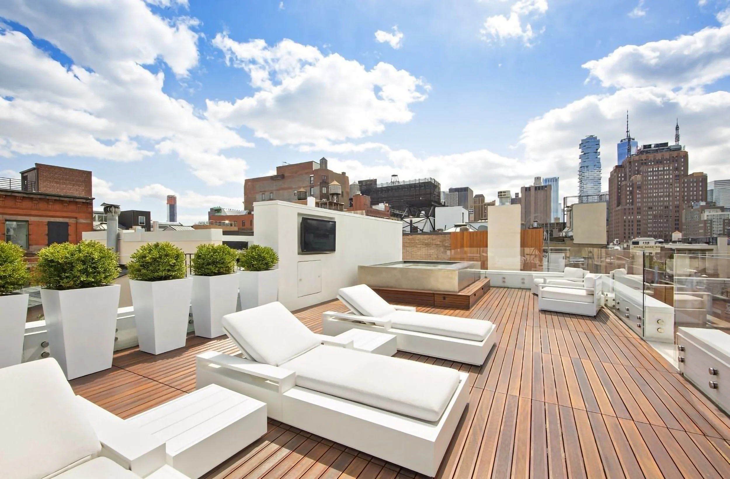SOHO PENTHOUSE ROOF DECK_01.jpg