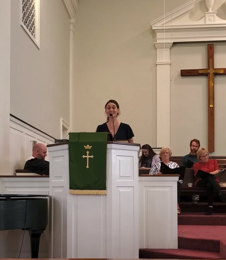 Traci Copeland reads the Prayer of Illumination