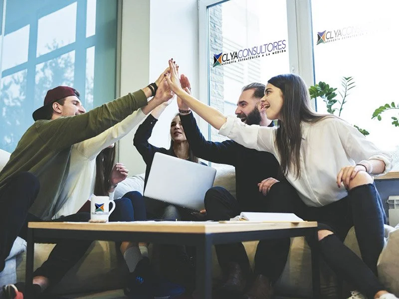 6 Estrategias para mantener a tu equipo de trabajo comprometido y motivado