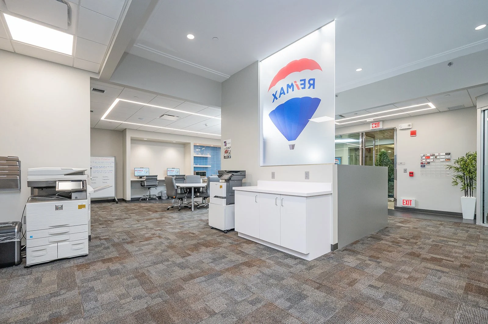 remax-8_websize.jpg