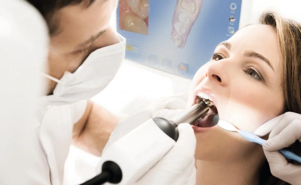 Treatment_with_CEREC_Omnicam.jpg