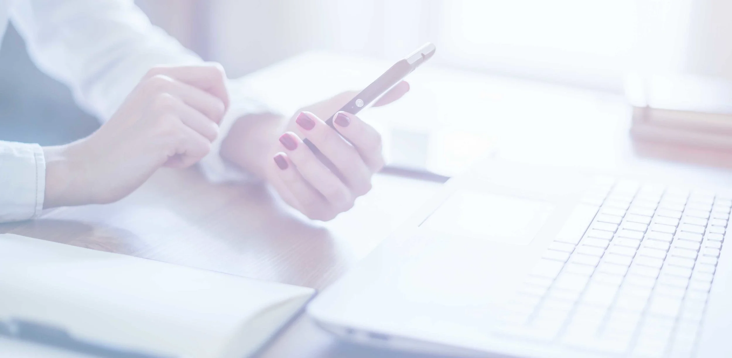PFDH_AS-PhoneLaptop-Hands_Banner_130913956.jpeg