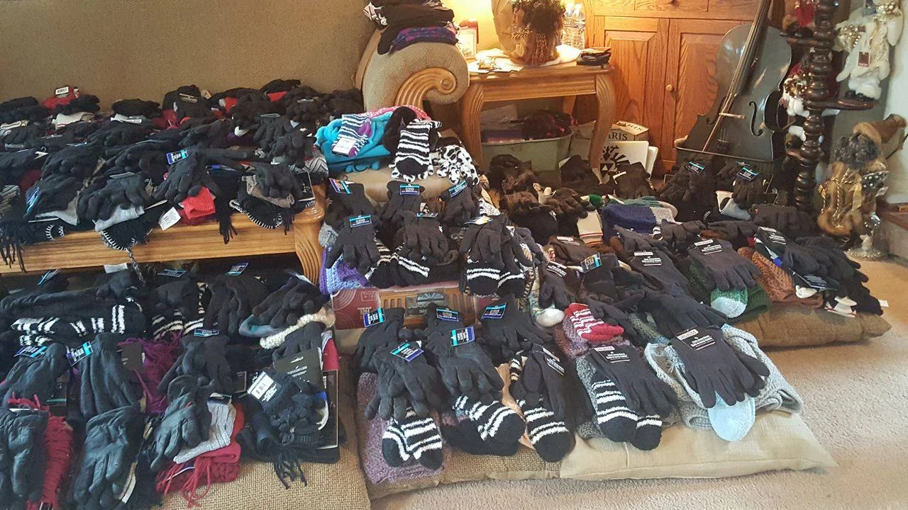 Asteroid Titanium 2017 Hat,Scarves and Gloves Drive