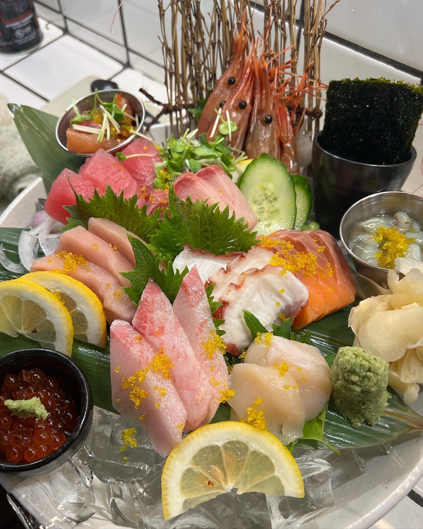Good #sundayfunday morning!!

Our take out Sweets window @baitenseattle offers #dinein only Sashimi and Bento lunch special today from 12pm to 3pm.

Let's enjoy one #summer day on #capitolhillseattle !!
.
.
.
#seafoodlovers 
#market
#sashimi
#bluefin