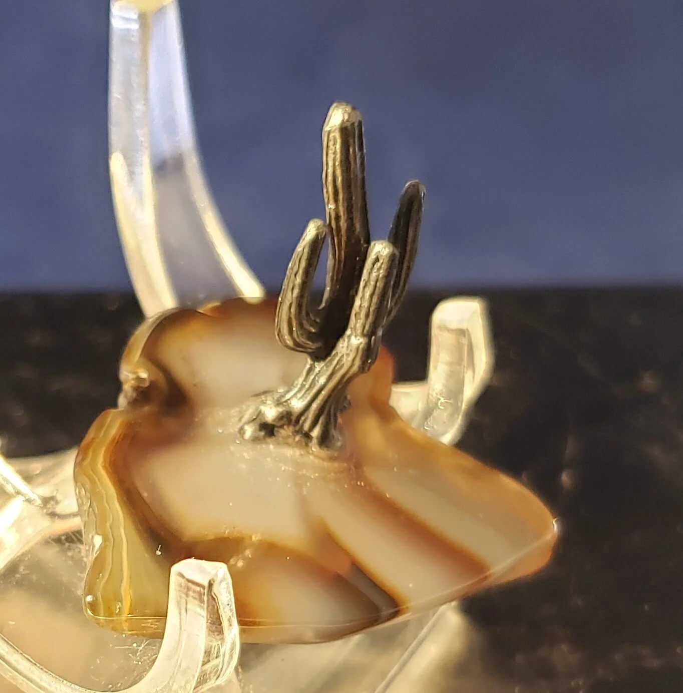 Agate slice with pewter cactus