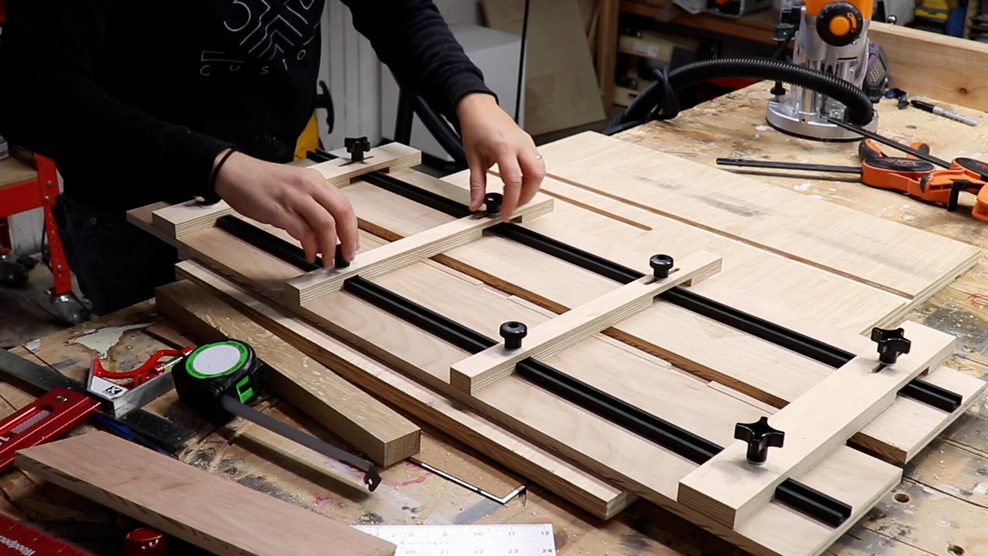 Simple Dado With A Router Adjustable Dado Router Jig