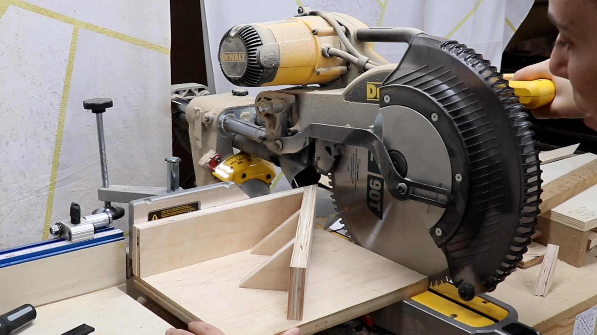 Acute Angle Miter Saw Jig — 3x3 Custom