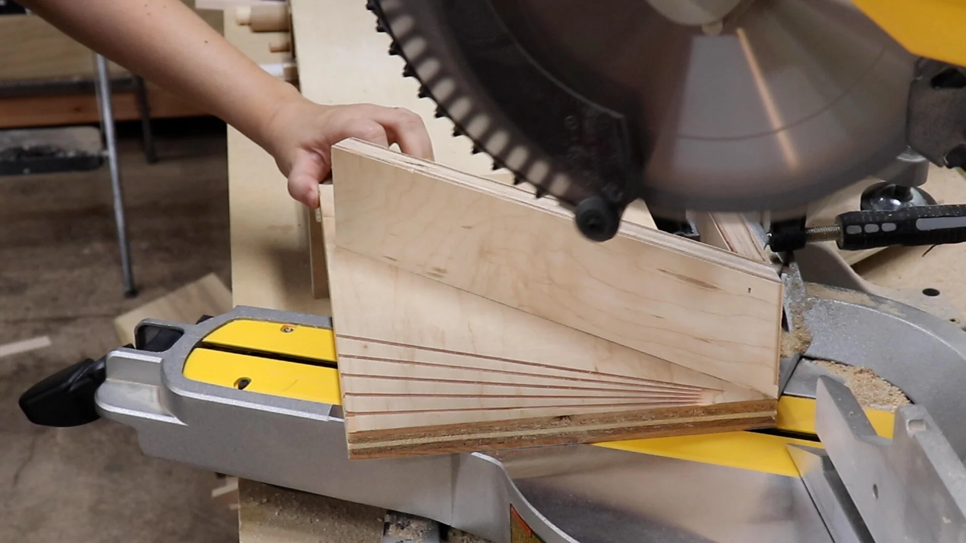Acute Angle Miter Saw Jig — 3x3 Custom