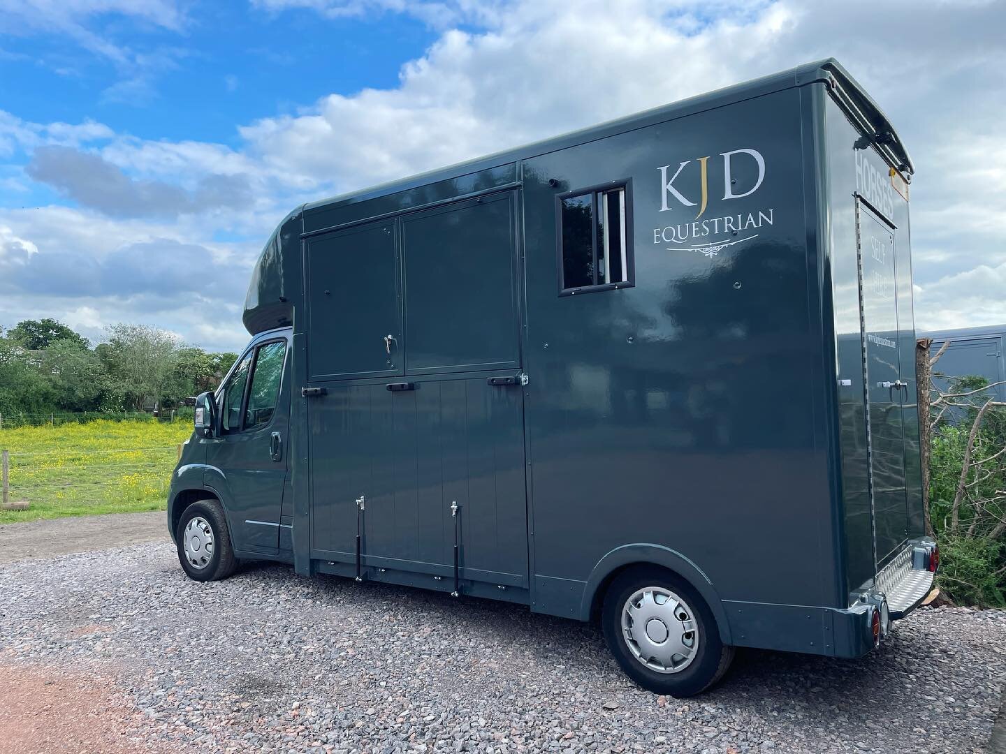 Sneaky peak at the new Horsebox... ok, so it&rsquo;s basically exactly the same as the others, I know. But look how shiny... 😍 All 3 of our Horseboxes can be driven by anyone aged between 22-75, with just 2 years U.K. driving experience on their lic