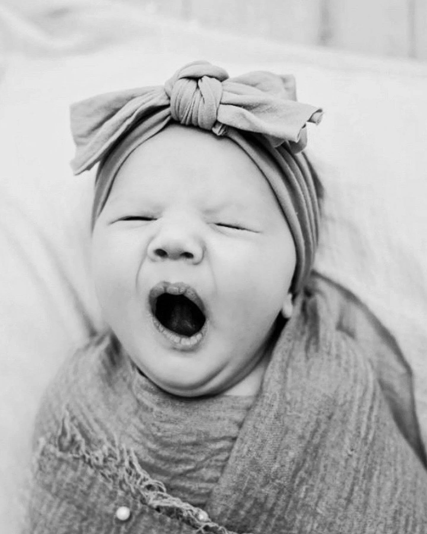 Day 2 without power. I&rsquo;m curled up in blankets, sweats and a hat. Hoping it comes in soon so I can charge my equipment for this weekend&rsquo;s sessions 🫠.

Anyone else still without power? 

#newborn #newbornphotography #mochigannewbornphotog