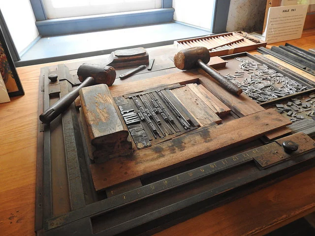 Moveable type used on Hawaii's first printing printing press at the Hale Pa'i Printing Museum at Lahainaluna. Maui, Hawaii. Kaleomokuokanalu Chock, 2017. Flickr.