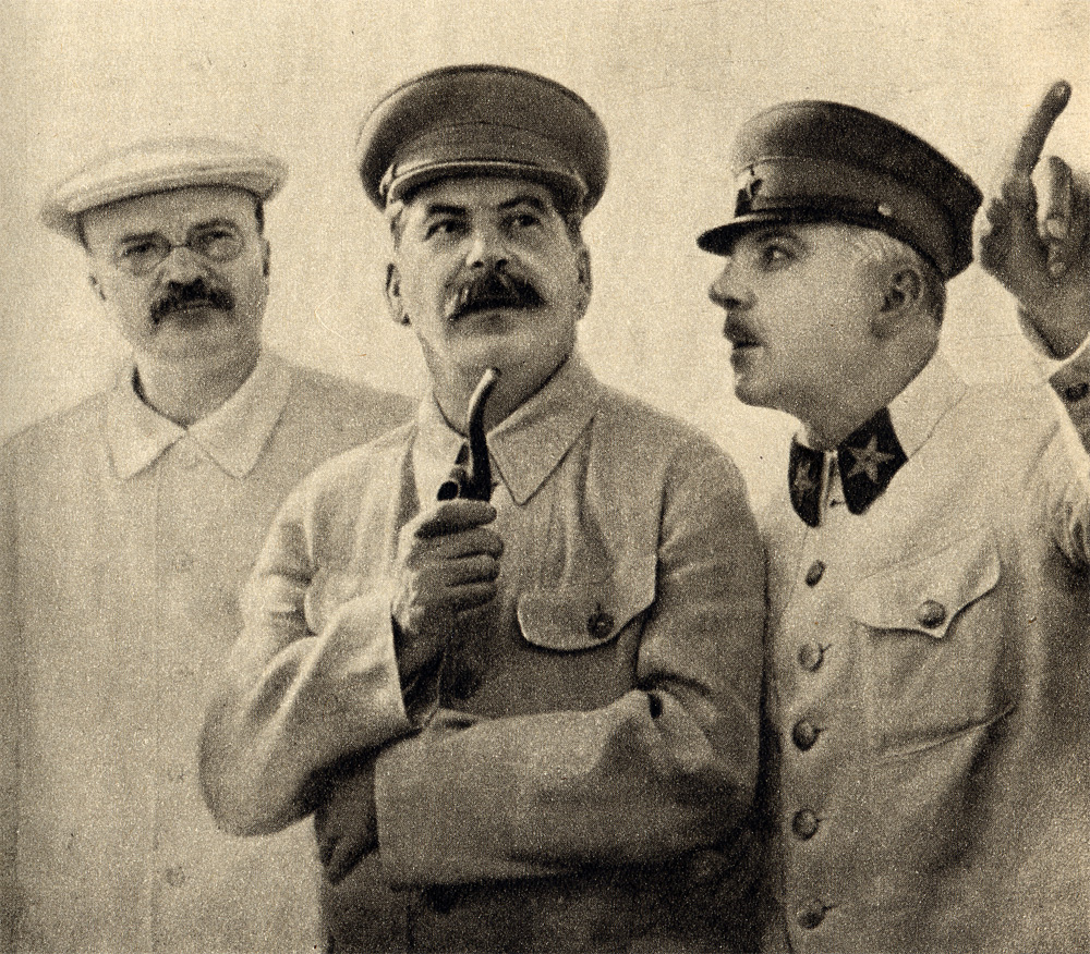 5- Molotov,_Stalin_and_Voroshilov,_1937.jpg