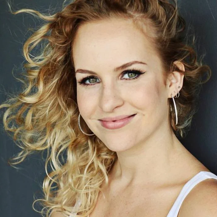 Anti Fischer Headshot.jpg