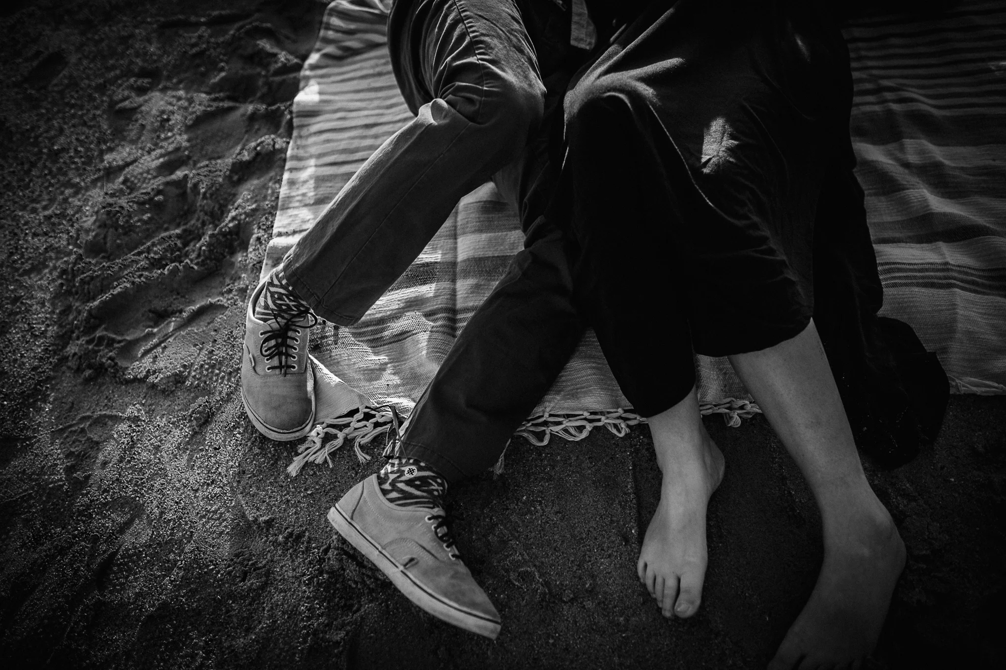 carmenandwatkins.fortmonroe.enagagementsession.rebeccaburtphotography.emotionalstorytelling.jpg