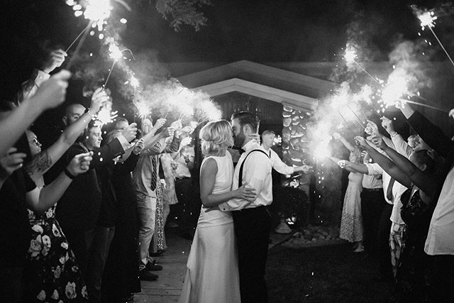 I must say, my inner pyro was oh-so happy about this one🔥 What a rare thing when a wedding venue in Colorado gives a thumbs up to a sparkler exit!