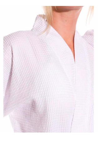 Robe-WaffleWeave-7006WH-Woman.png