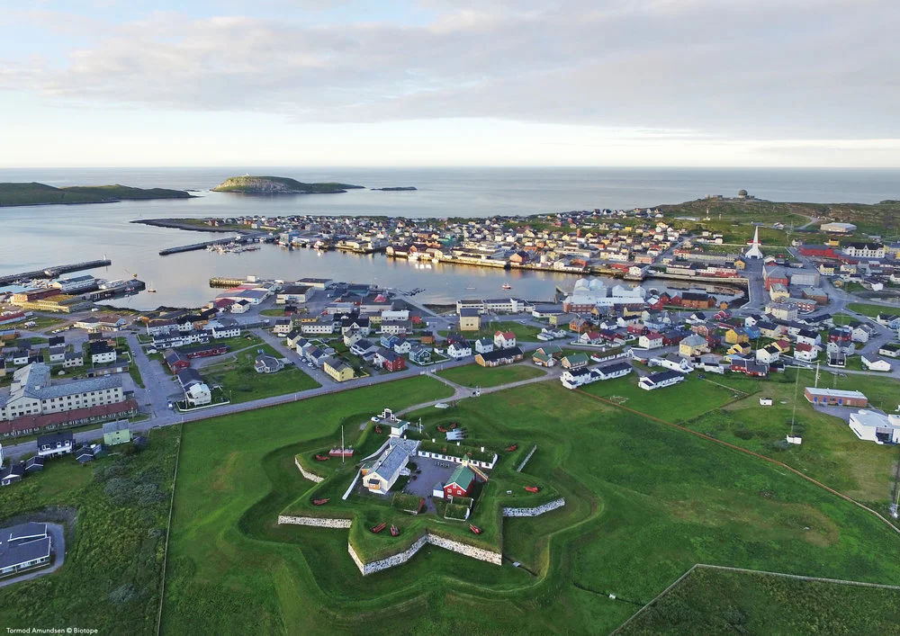 Vardøhus Fortress is the northernmost fortress in the world. The first fortress was ordered and built by King Håkon V Magnusson and was completed around 1300. The octagonal fortress was built between 1734 and 1738. The fortress is centrally located …